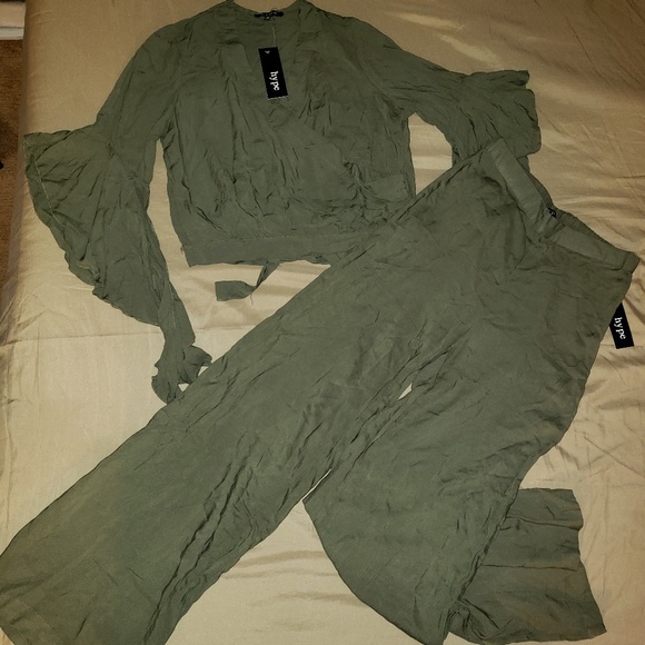 2 two piece sets( selling both for $40)SOLD - Picture 2 of 3